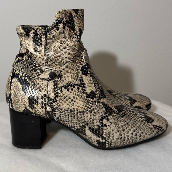Franco Sarto Rocky Snake Skin Bootie Women’s Size 7.5 - Picture 1 of 8